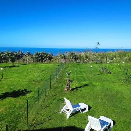 Campofelice Holidays East
