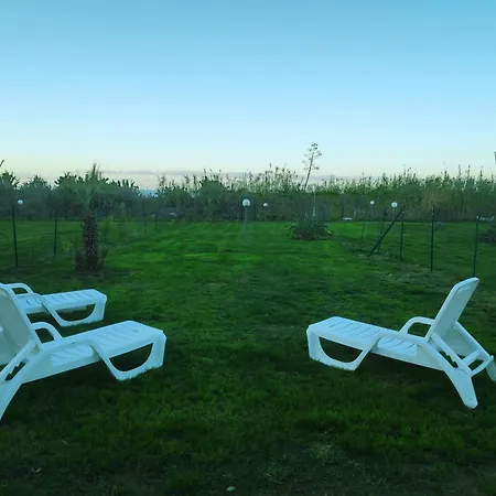 Campofelice Holidays East