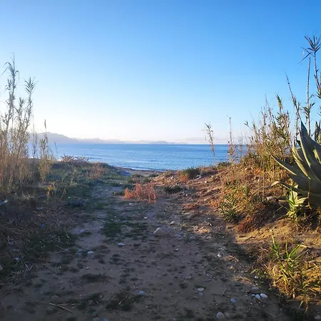 Campofelice Holidays East * كامبوفيليتْشّي دي روتْشّي